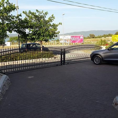 Apartment Antolkovic Pakoštane Exteriör bild